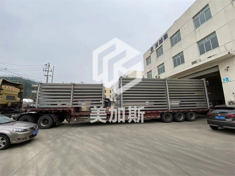 1739430381.jpg j.jpg